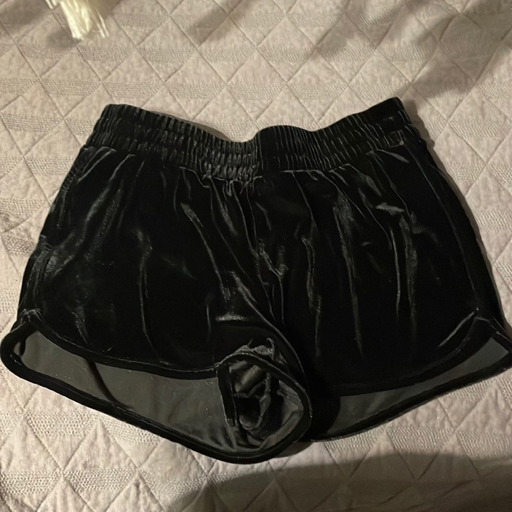 Velvet shorts